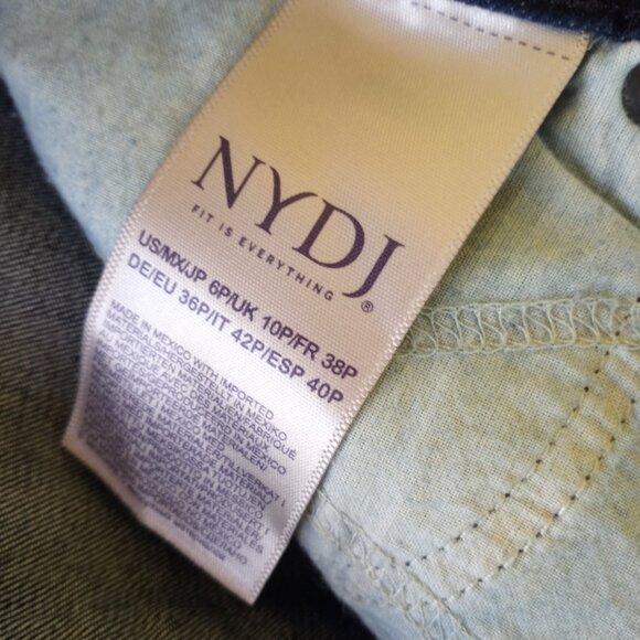 NYDJ Marilyn Straight jeans  LIKE NEW - Picture 7 of 7